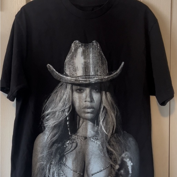 Beyoncé Renaissance Tour Shirt Medium Cowboy Hat Cowgirl Official Merch - L - Picture 1 of 2